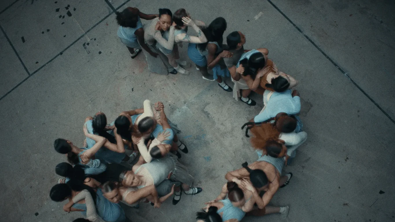 2 - Griff - Miss Me Too Music Video.png